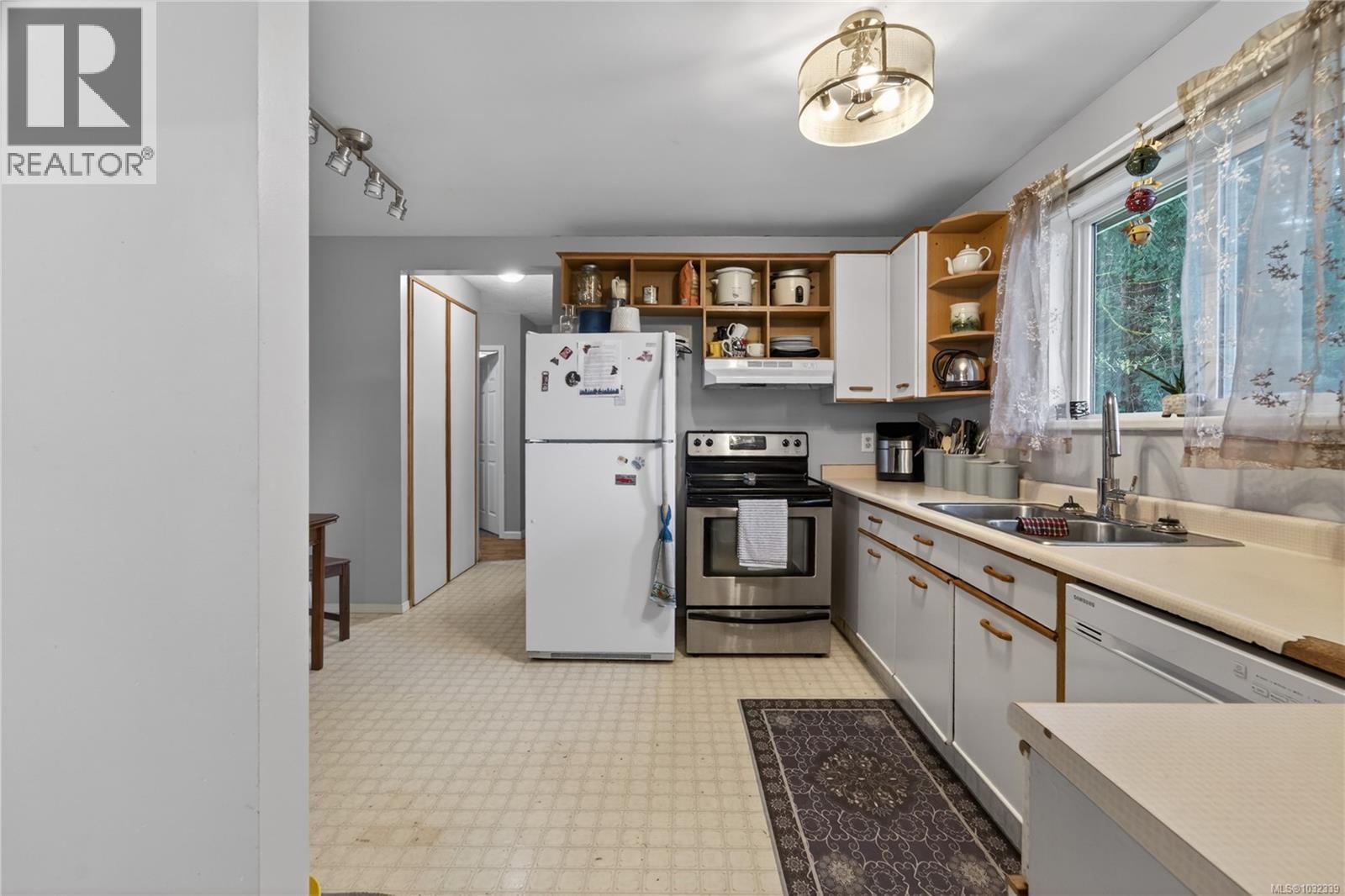 6741 Helgesen Rd, Sooke, British Columbia  V9Z 0V6 - Photo 7 - 1032339