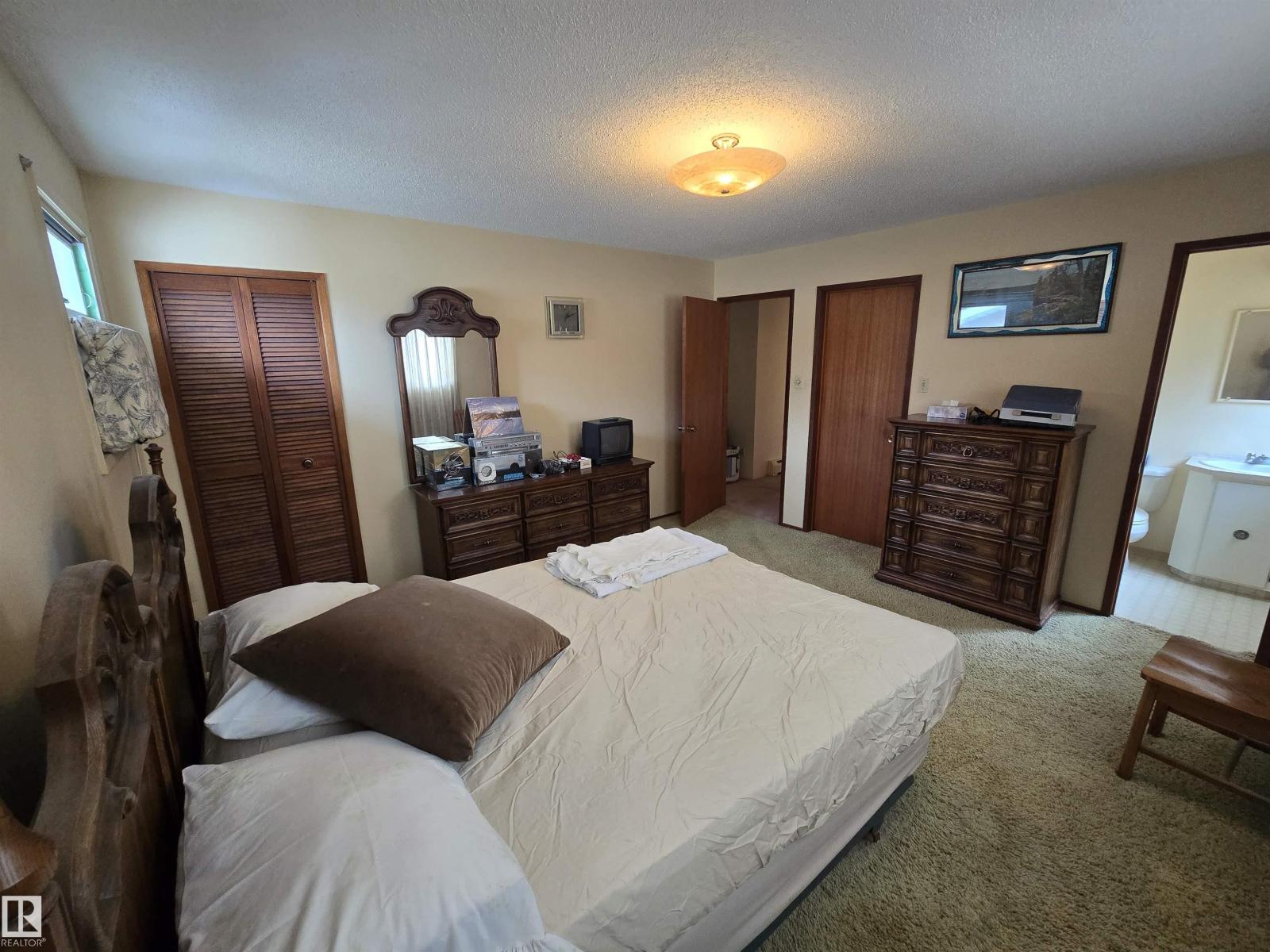 3415 81 St Nw, Edmonton, Alberta  T6K 0G3 - Photo 18 - E4484510