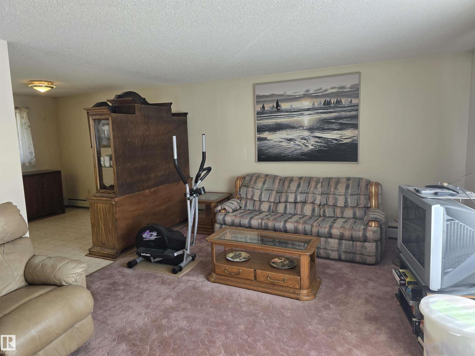 3415 81 St Nw, Edmonton, Alberta  T6K 0G3 - Photo 5 - E4484510