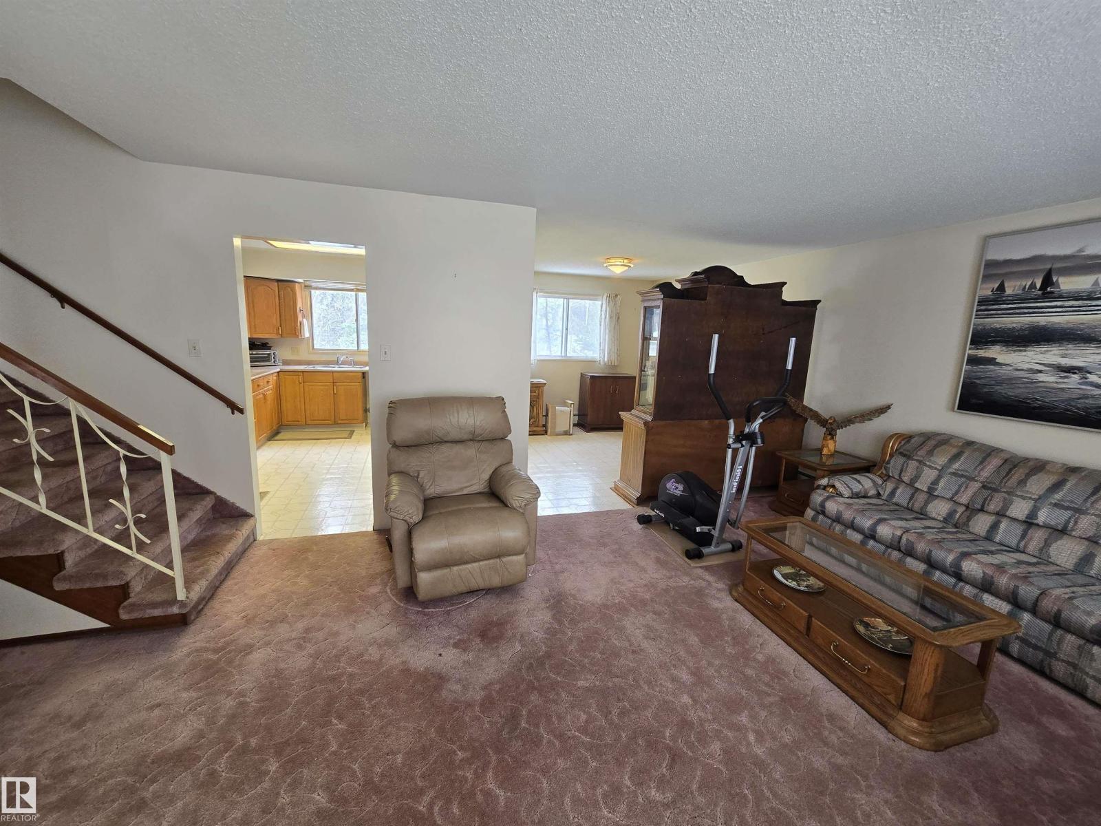 3415 81 St Nw, Edmonton, Alberta  T6K 0G3 - Photo 7 - E4484510