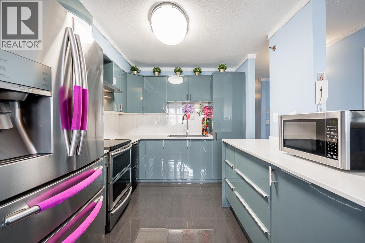 301 19128 Ford Road, Pitt Meadows, British Columbia  V3Y 2P1 - Photo 2 - R3116741