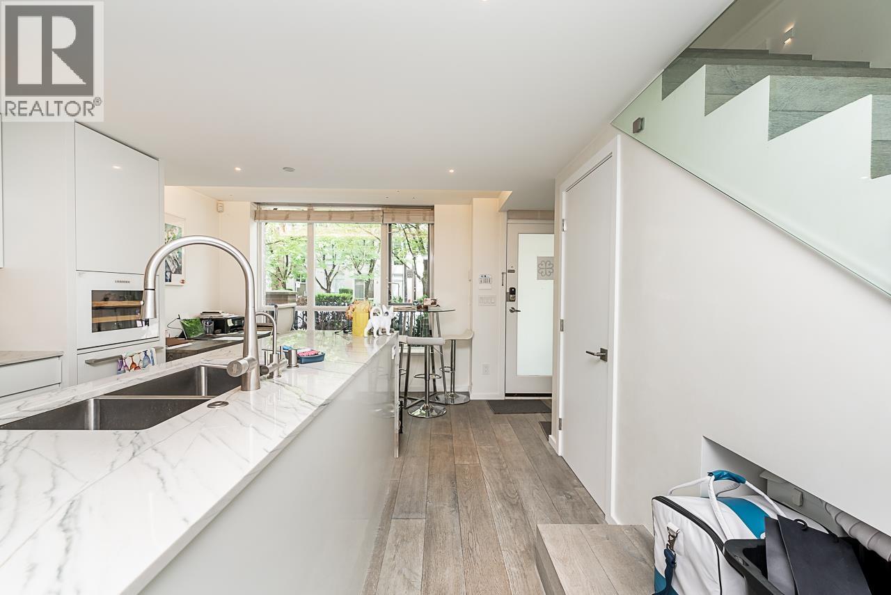 938 Beatty Street, Vancouver, British Columbia  V6Z 3G6 - Photo 6 - R3116615