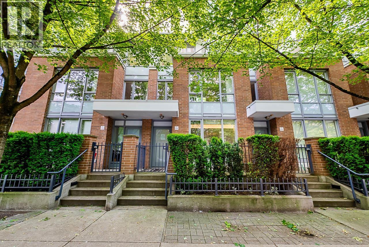 938 BEATTY STREET, vancouver, British Columbia