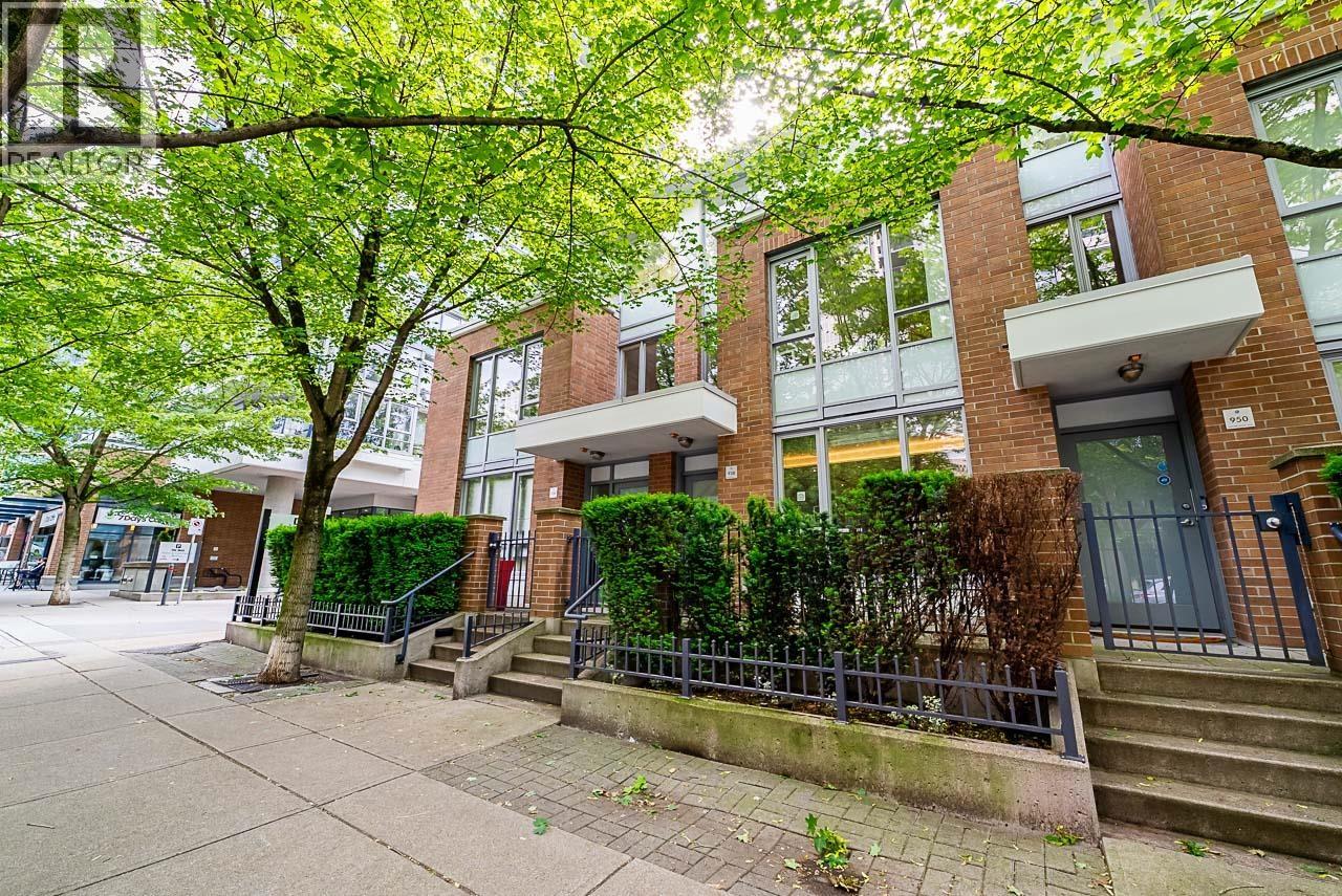 938 Beatty Street, Vancouver, British Columbia  V6Z 3G6 - Photo 2 - R3116615