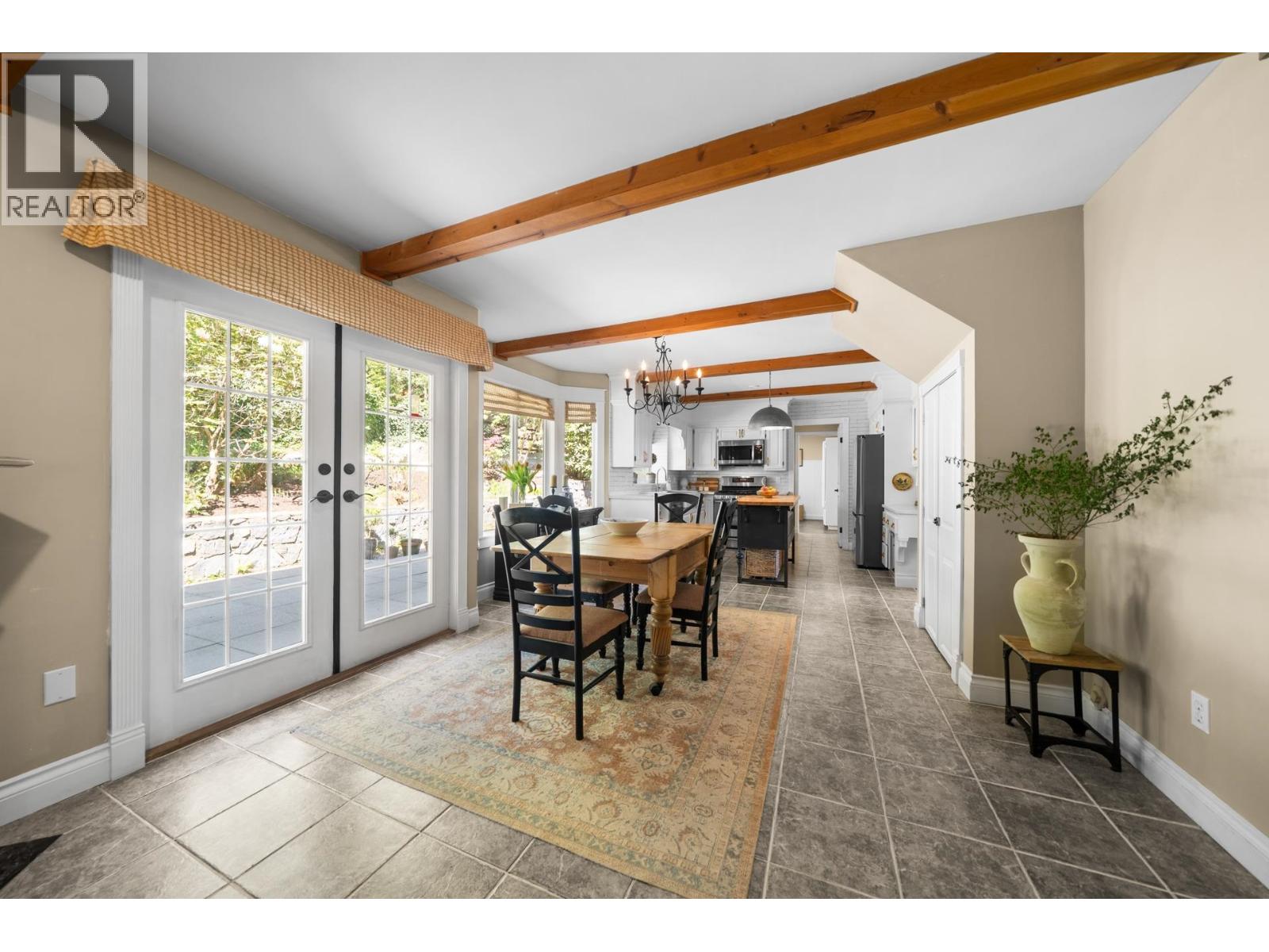 27724 Arbutus Place, Maple Ridge, British Columbia  V2W 1N4 - Photo 6 - R3116705