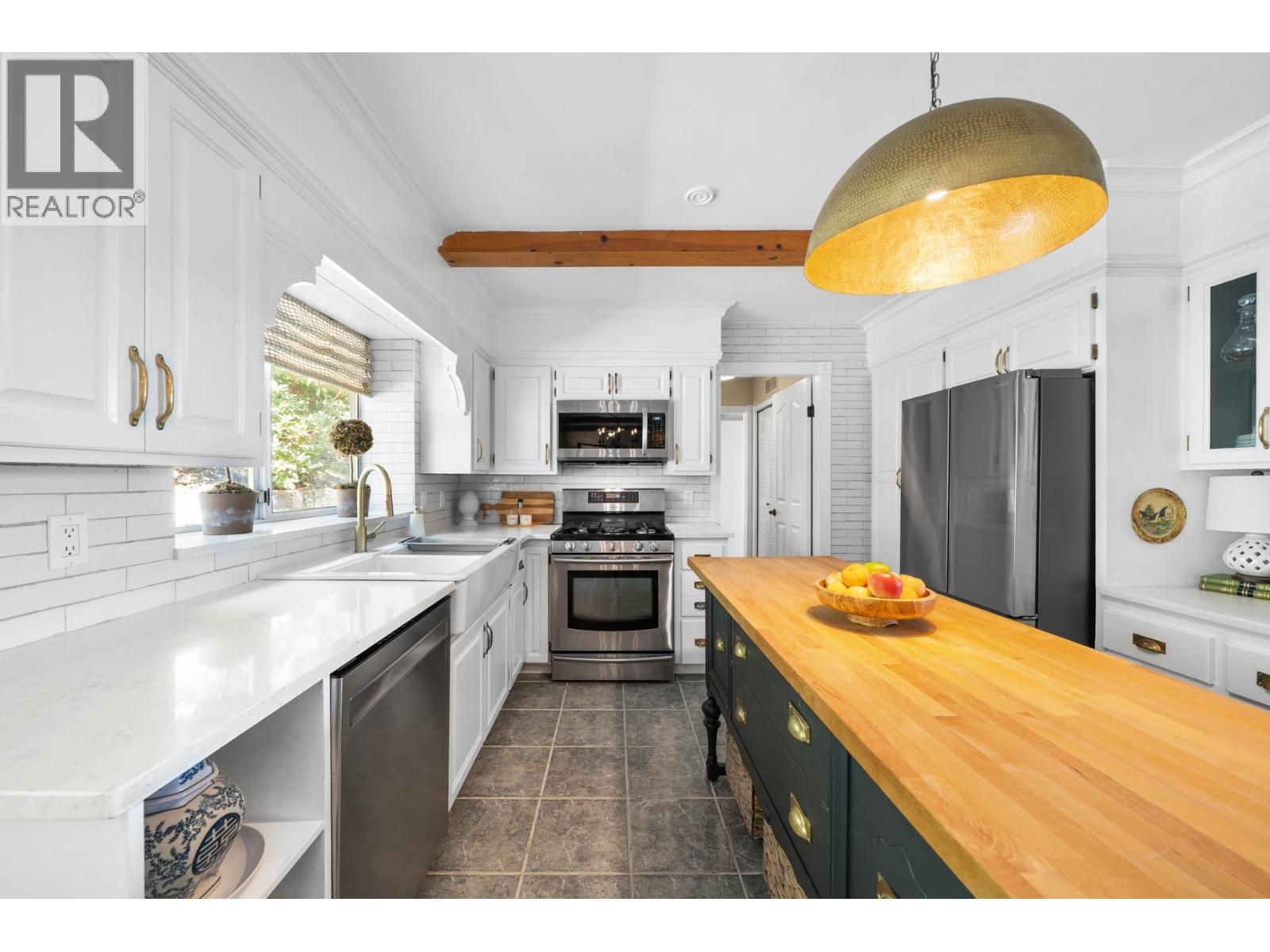 27724 Arbutus Place, Maple Ridge, British Columbia  V2W 1N4 - Photo 8 - R3116705