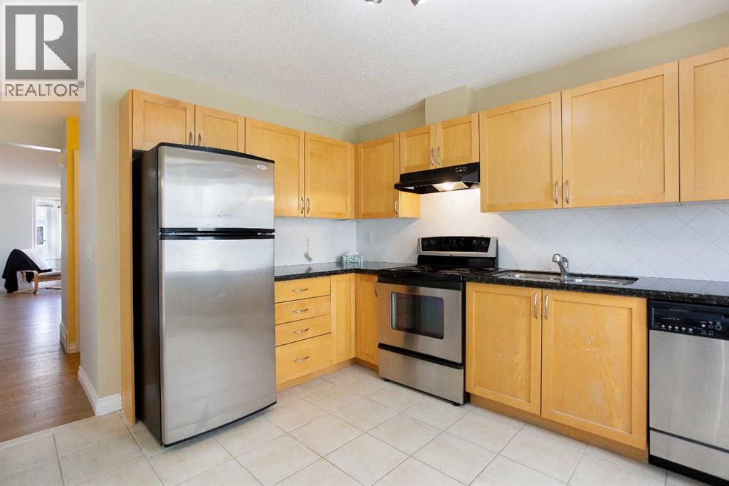 120 Cedarwood Lane Sw, Calgary, Alberta  T2W 6J3 - Photo 5 - A2286971