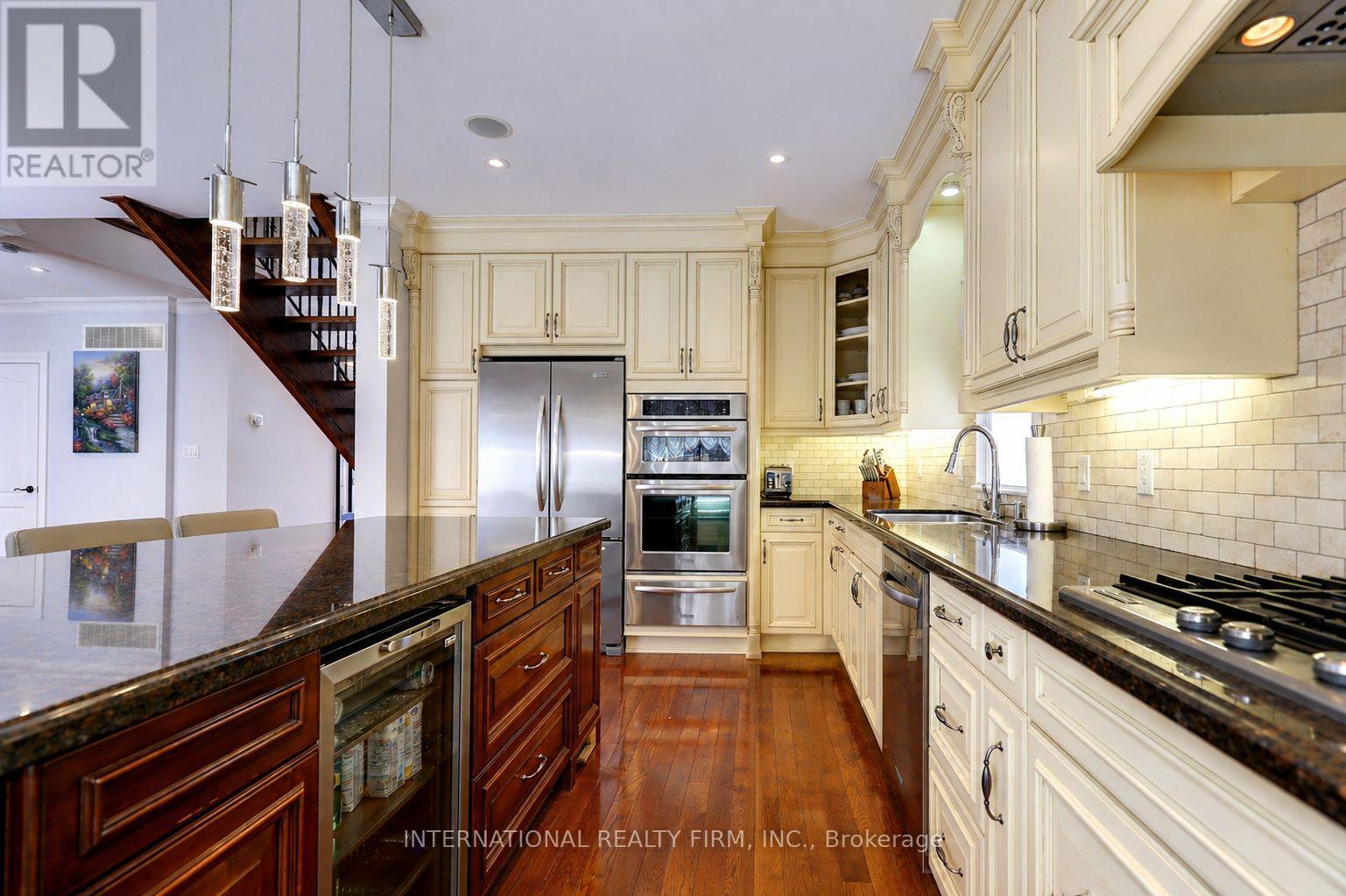 3496 Burningoak Crescent, Mississauga, Ontario  L4Y 3L5 - Photo 14 - W13054342