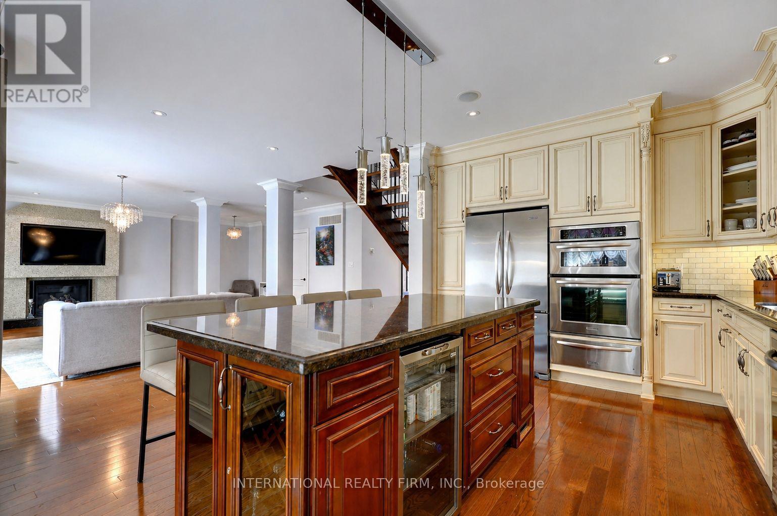 3496 Burningoak Crescent, Mississauga, Ontario  L4Y 3L5 - Photo 15 - W13054342