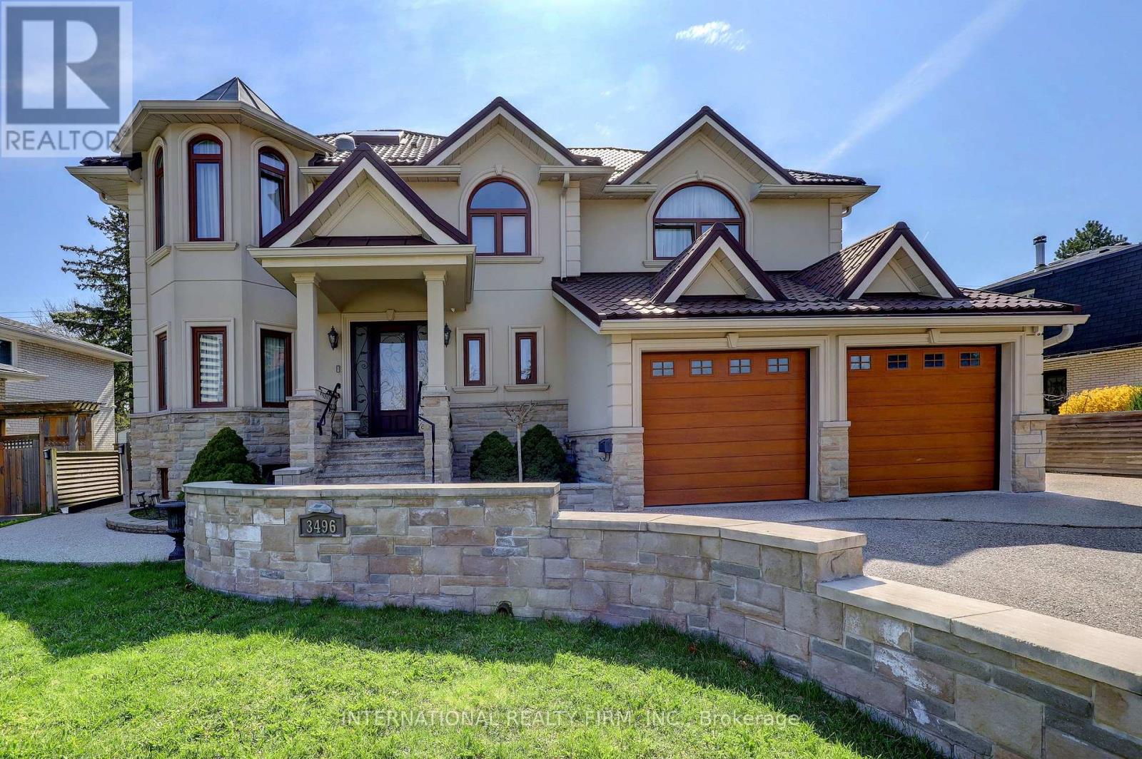 3496 Burningoak Crescent, Mississauga, Ontario  L4Y 3L5 - Photo 2 - W13054342