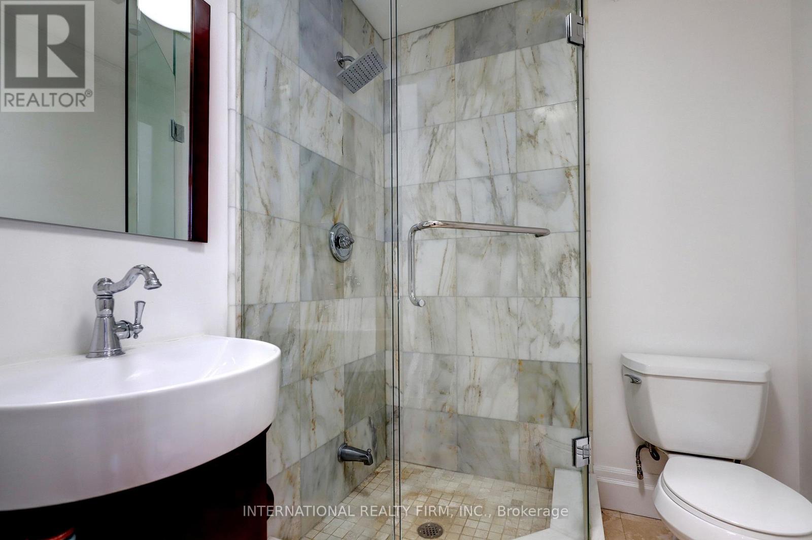 3496 Burningoak Crescent, Mississauga, Ontario  L4Y 3L5 - Photo 30 - W13054342