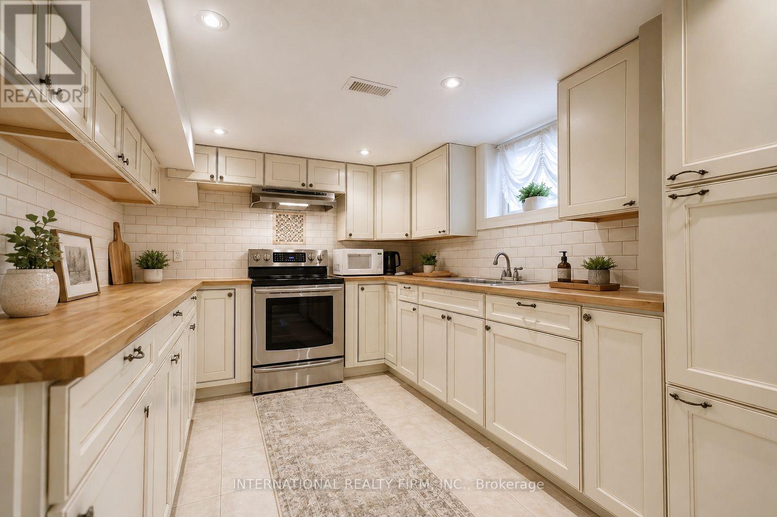 3496 Burningoak Crescent, Mississauga, Ontario  L4Y 3L5 - Photo 37 - W13054342