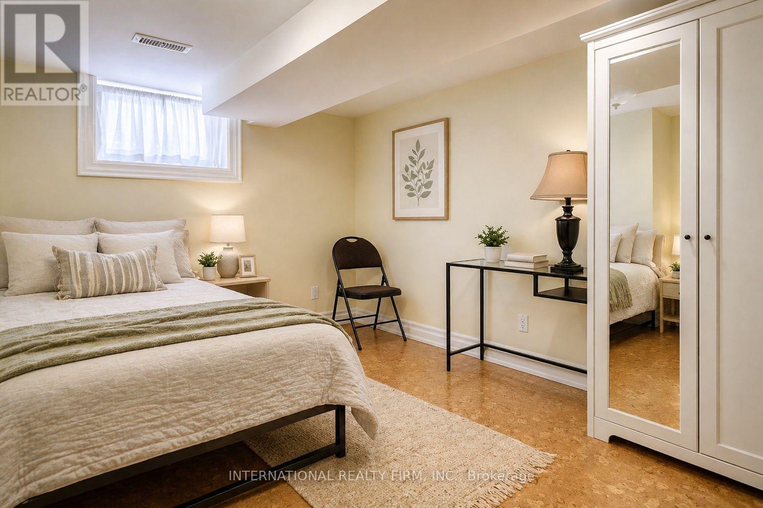 3496 Burningoak Crescent, Mississauga, Ontario  L4Y 3L5 - Photo 39 - W13054342