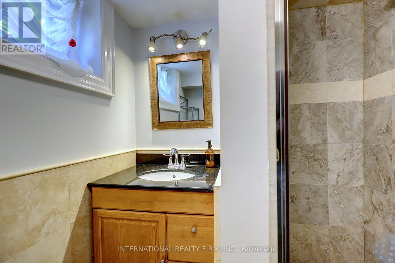 3496 Burningoak Crescent, Mississauga, Ontario  L4Y 3L5 - Photo 40 - W13054342