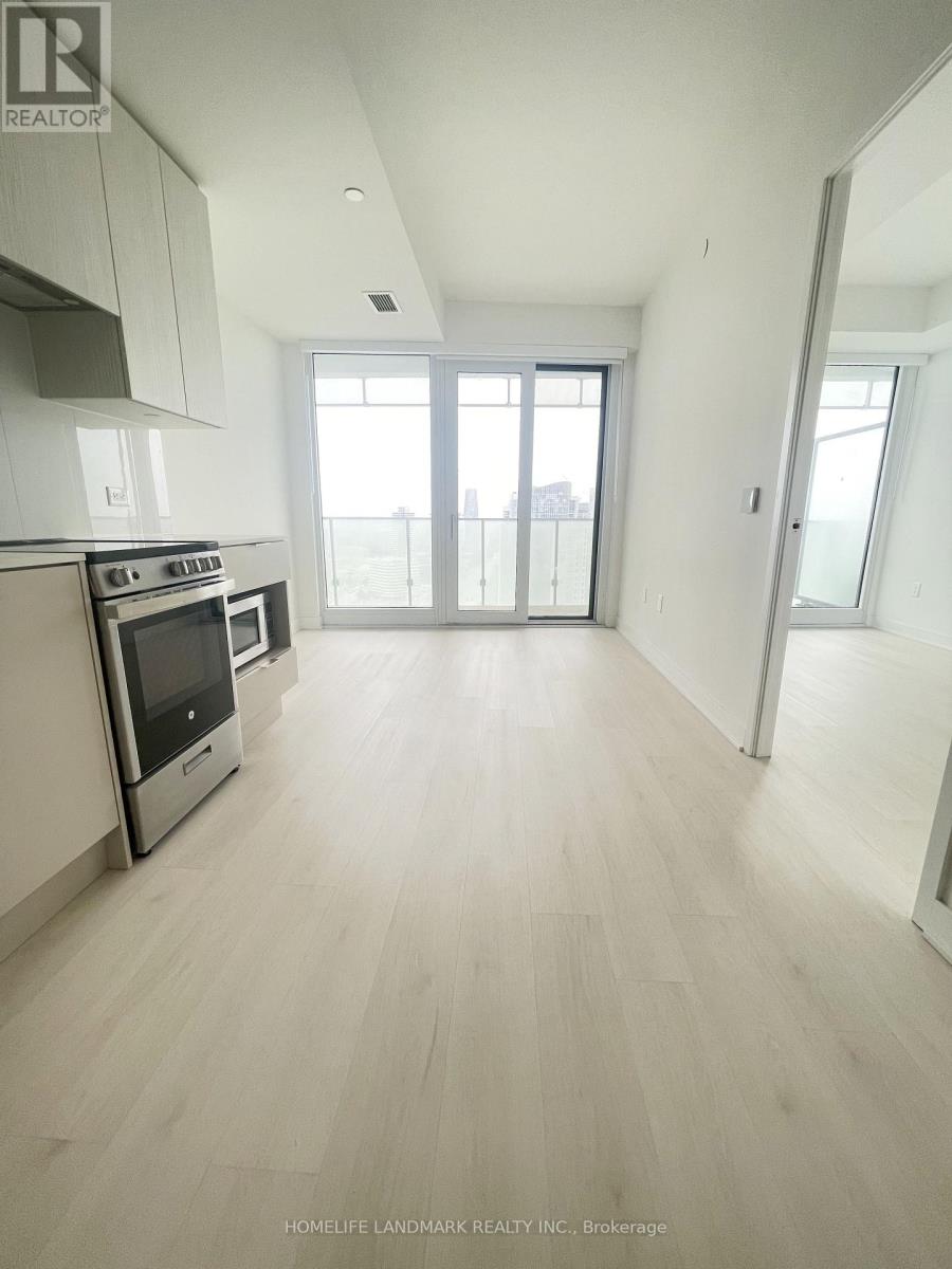 2812 - 3900 Confederation Parkway, Mississauga, Ontario  L5B 0M3 - Photo 2 - W13054376