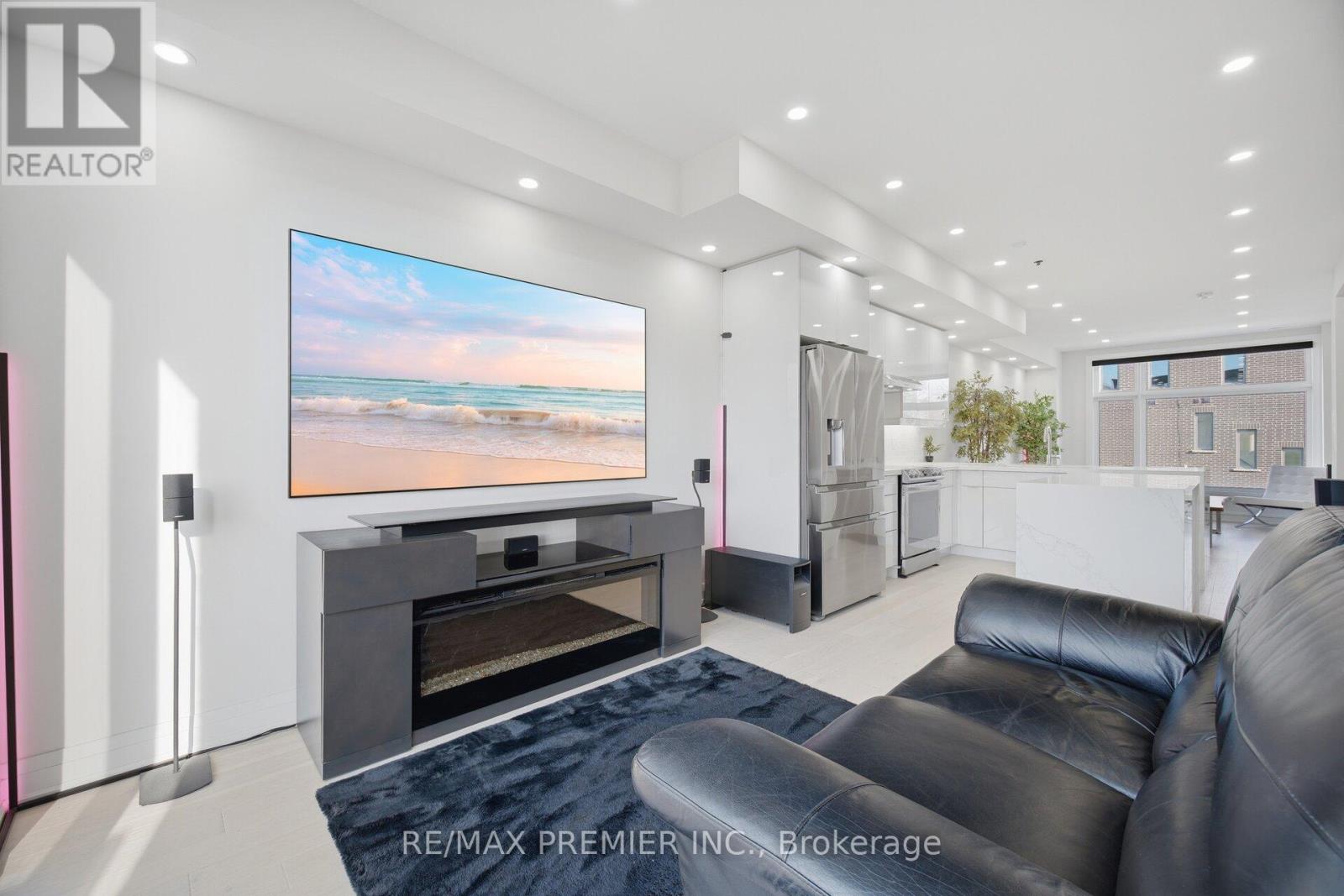 43 Wild Rose Gdns, Toronto, Ontario  M6L 0A5 - Photo 16 - W13054380