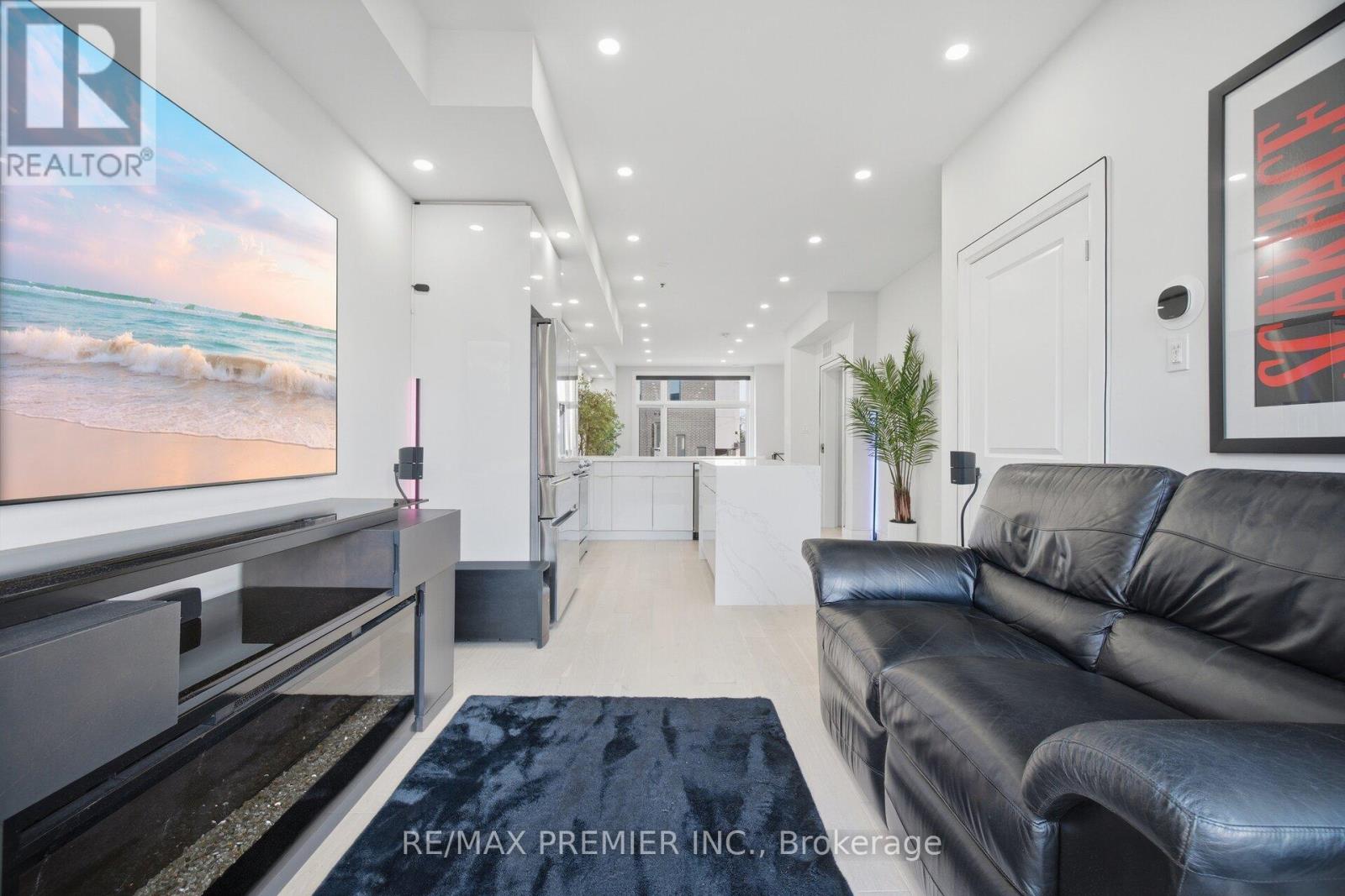 43 Wild Rose Gdns, Toronto, Ontario  M6L 0A5 - Photo 17 - W13054380