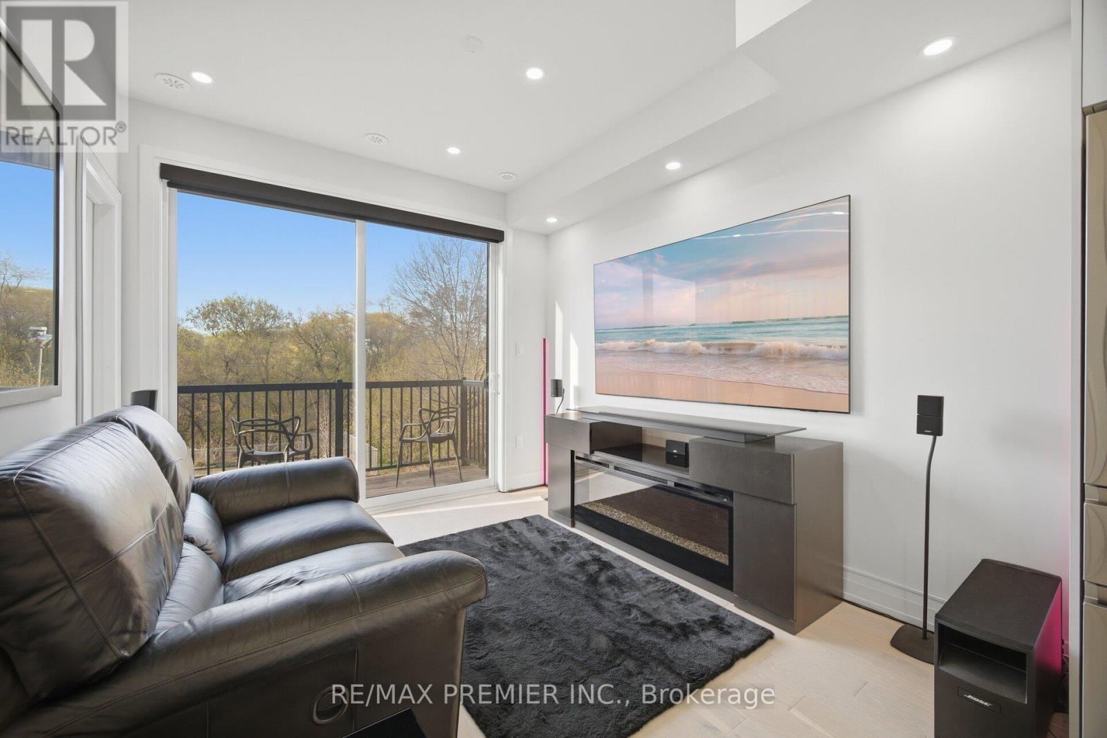 43 Wild Rose Gdns, Toronto, Ontario  M6L 0A5 - Photo 20 - W13054380