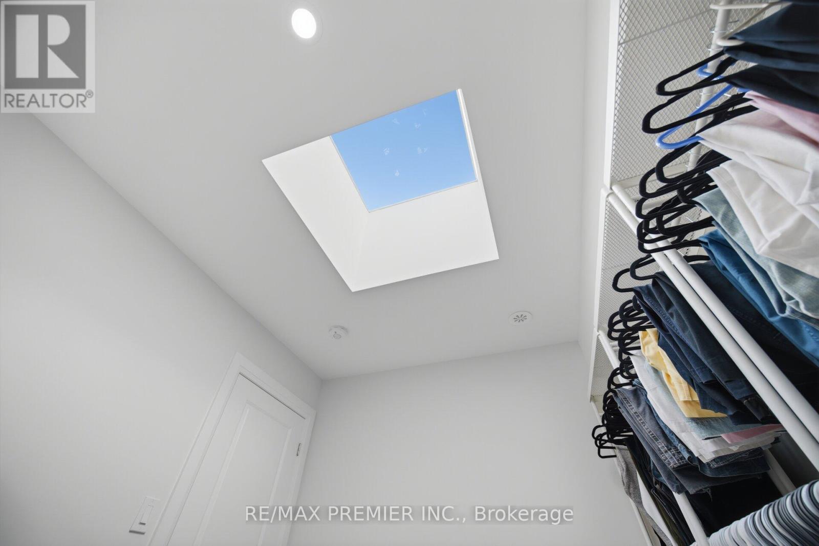 43 Wild Rose Gdns, Toronto, Ontario  M6L 0A5 - Photo 33 - W13054380