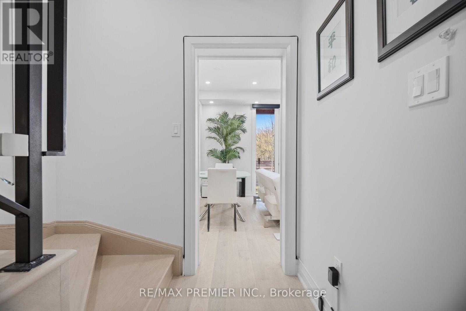 43 Wild Rose Gdns, Toronto, Ontario  M6L 0A5 - Photo 37 - W13054380