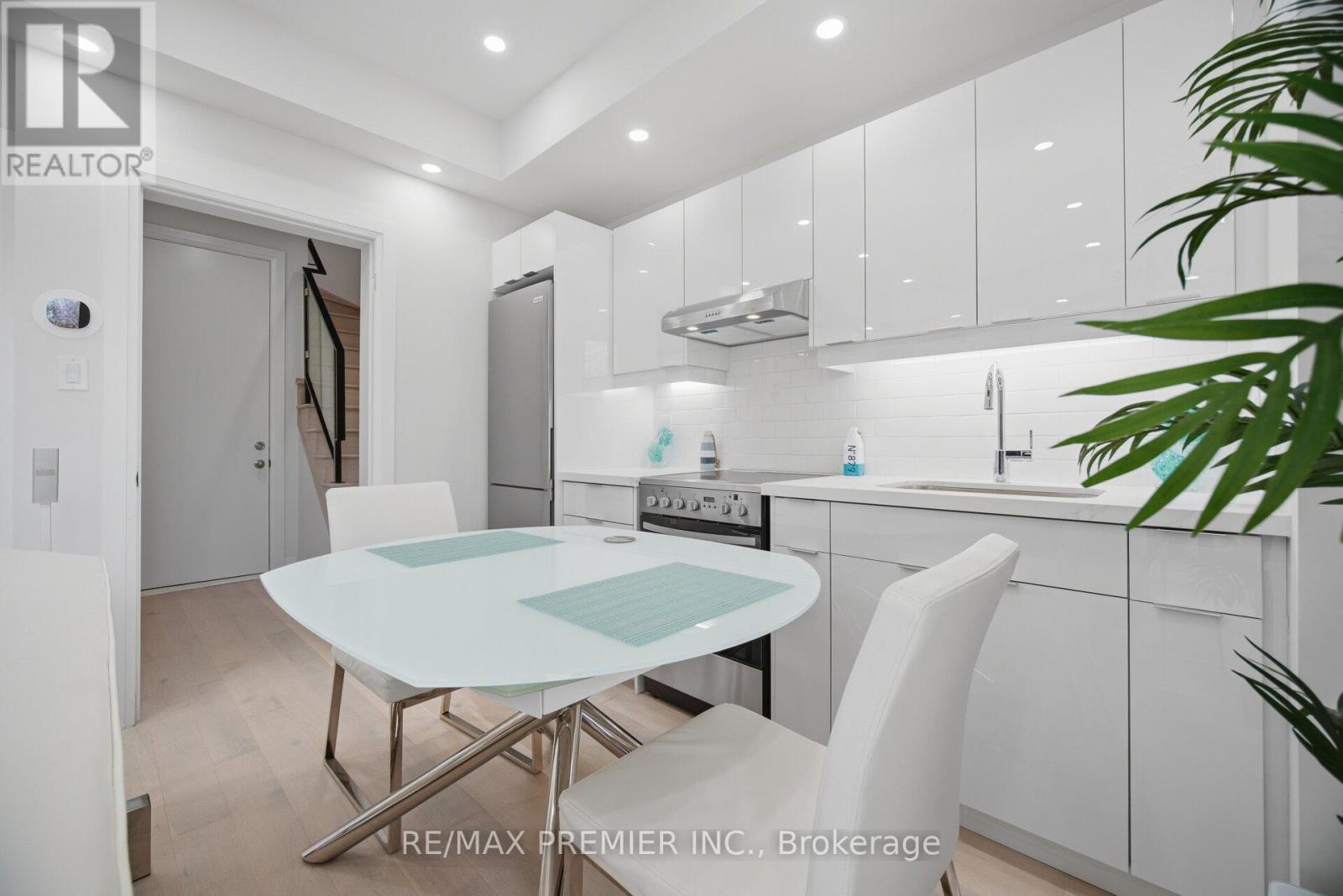 43 Wild Rose Gdns, Toronto, Ontario  M6L 0A5 - Photo 38 - W13054380