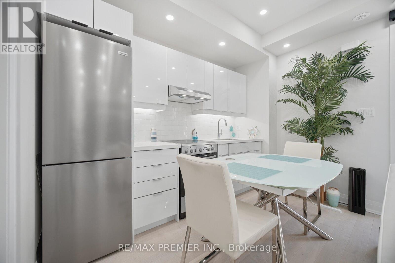 43 Wild Rose Gdns, Toronto, Ontario  M6L 0A5 - Photo 39 - W13054380