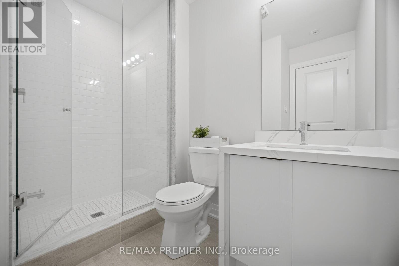 43 Wild Rose Gdns, Toronto, Ontario  M6L 0A5 - Photo 44 - W13054380