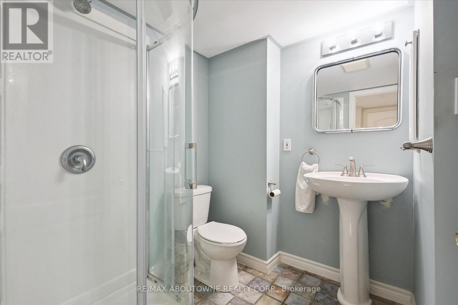 2484 Capilano Crescent, Oakville, Ontario  L6H 6L4 - Photo 32 - W13054410