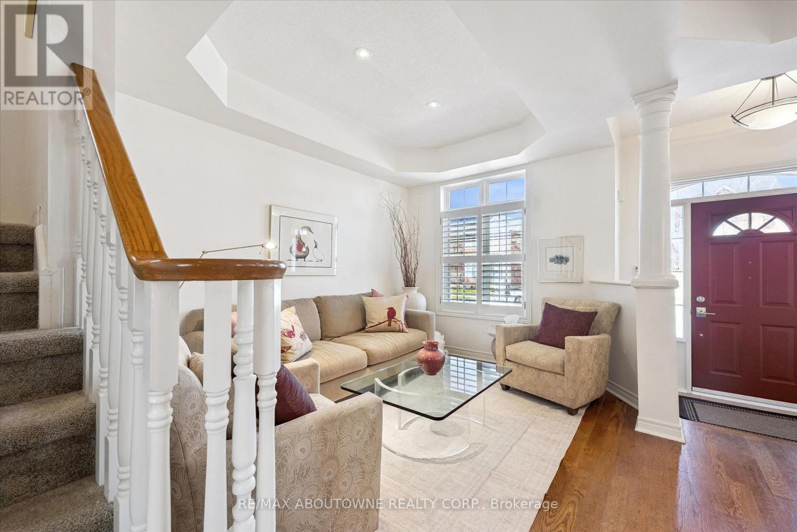 2484 Capilano Crescent, Oakville, Ontario  L6H 6L4 - Photo 7 - W13054410