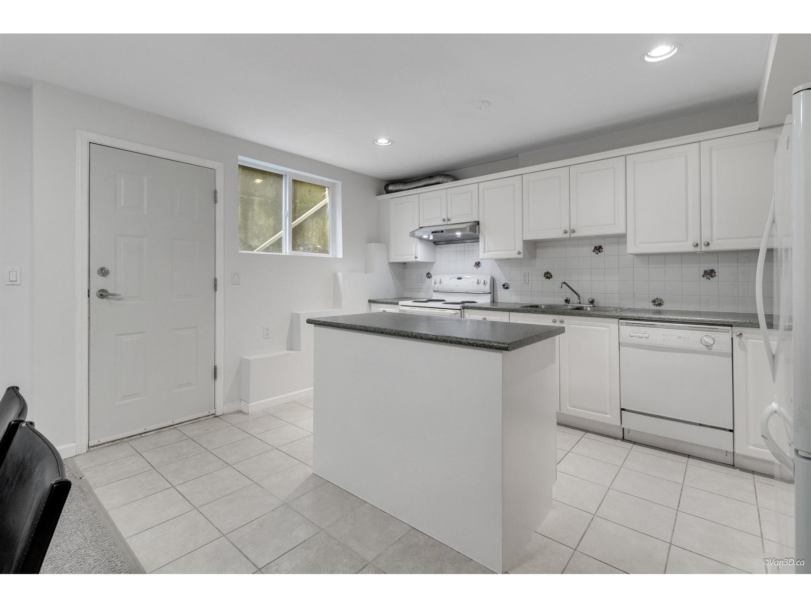 15649 Rosemary Heights Crescent, Surrey, British Columbia  V3Z 0K2 - Photo 30 - R3116896