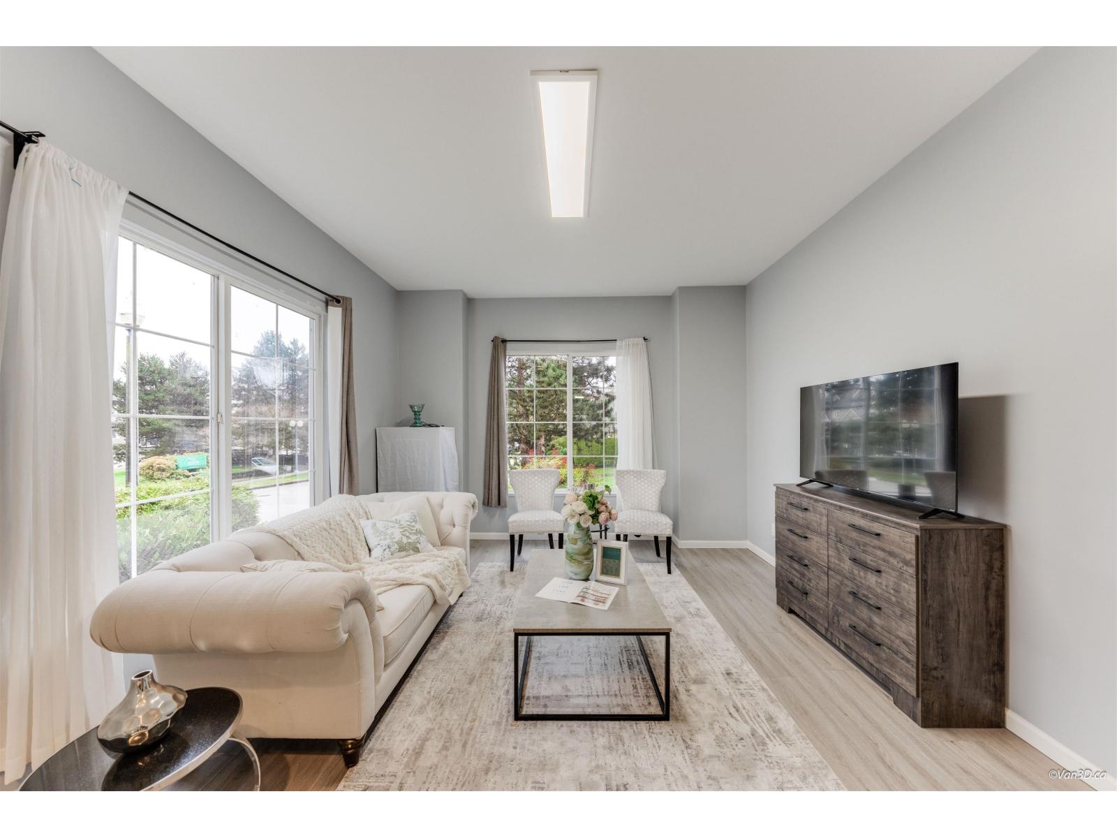 15649 Rosemary Heights Crescent, Surrey, British Columbia  V3Z 0K2 - Photo 4 - R3116896