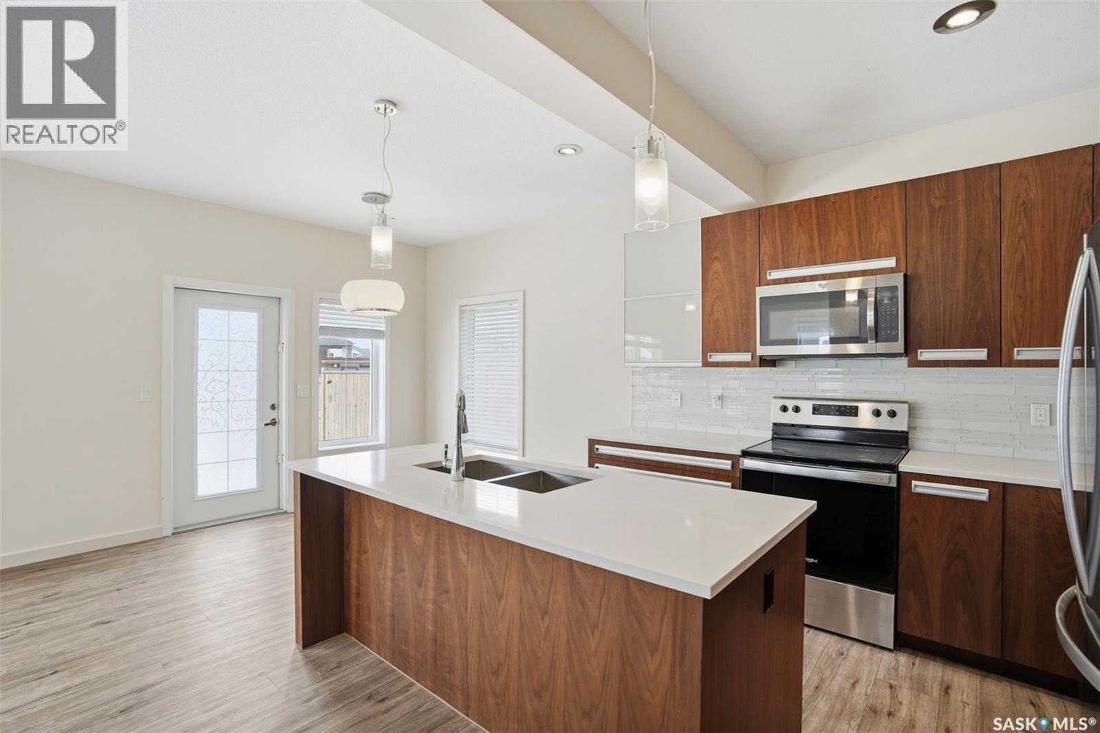 516 Pichler Way, Saskatoon, Saskatchewan  S7V 0G2 - Photo 4 - SK034170