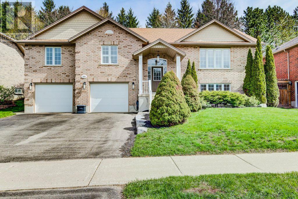 219 MITCHELL STREET, North Dumfries, Ontario