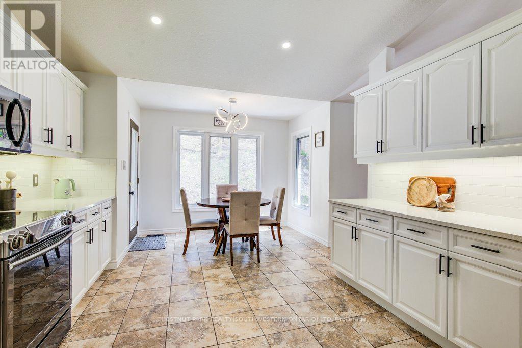 219 Mitchell Street, North Dumfries, Ontario  N0B 1E0 - Photo 21 - X13054326