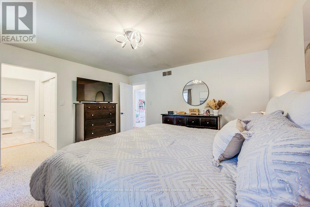 219 Mitchell Street, North Dumfries, Ontario  N0B 1E0 - Photo 27 - X13054326