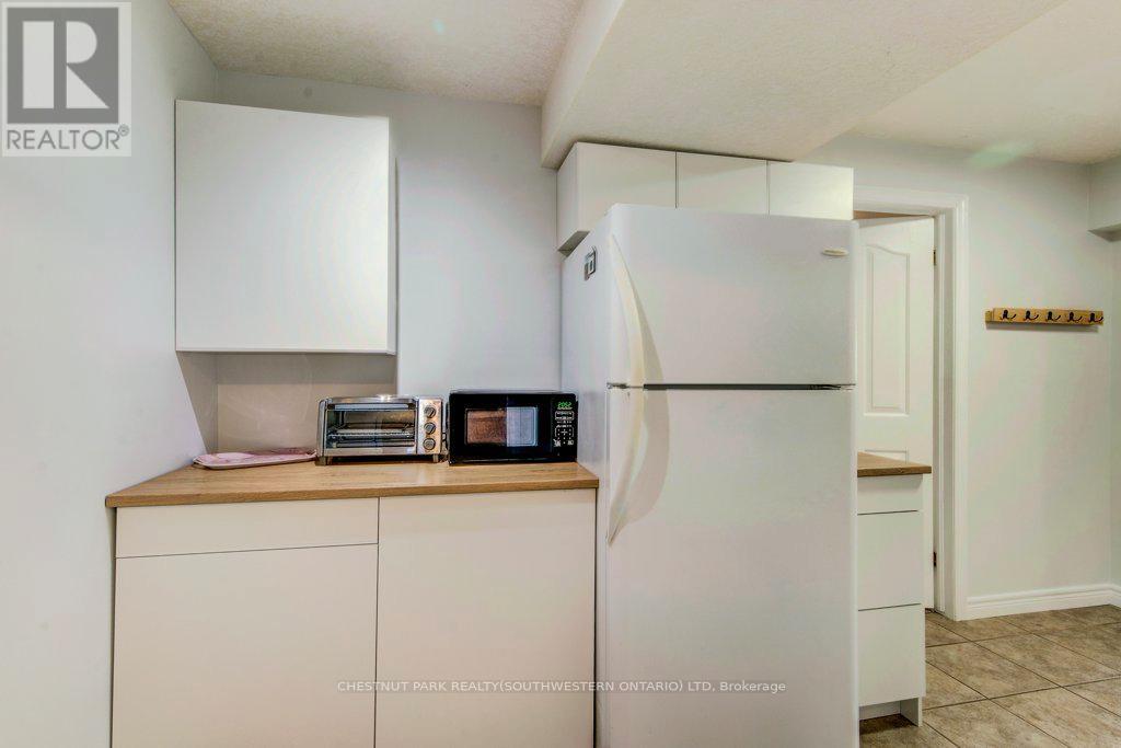 219 Mitchell Street, North Dumfries, Ontario  N0B 1E0 - Photo 36 - X13054326