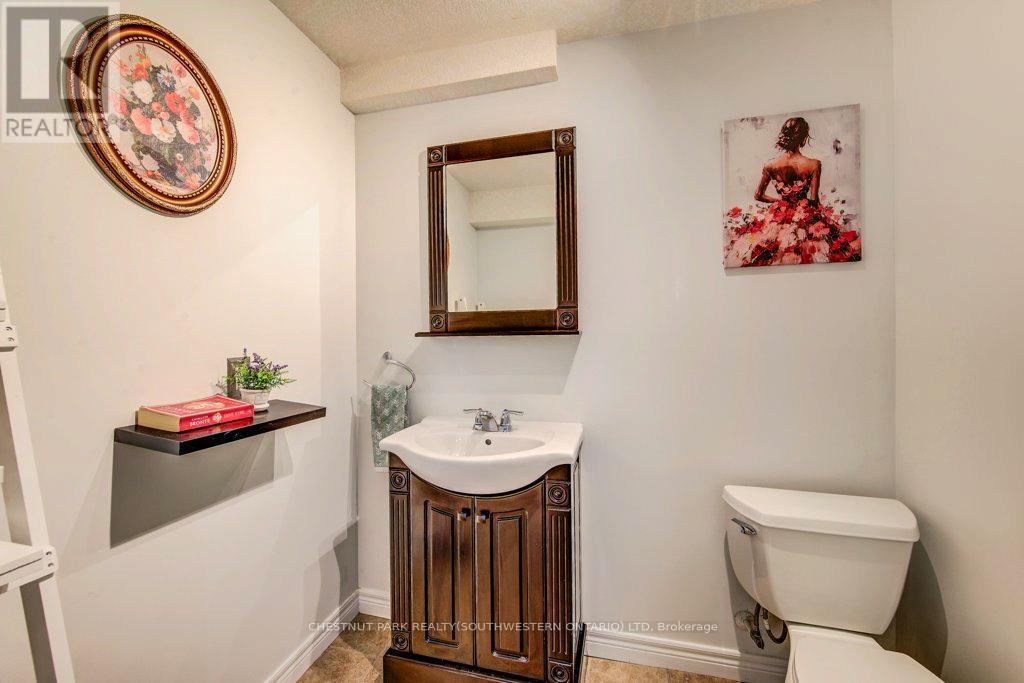 219 Mitchell Street, North Dumfries, Ontario  N0B 1E0 - Photo 37 - X13054326