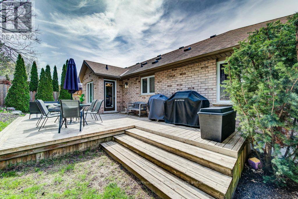 219 Mitchell Street, North Dumfries, Ontario  N0B 1E0 - Photo 43 - X13054326