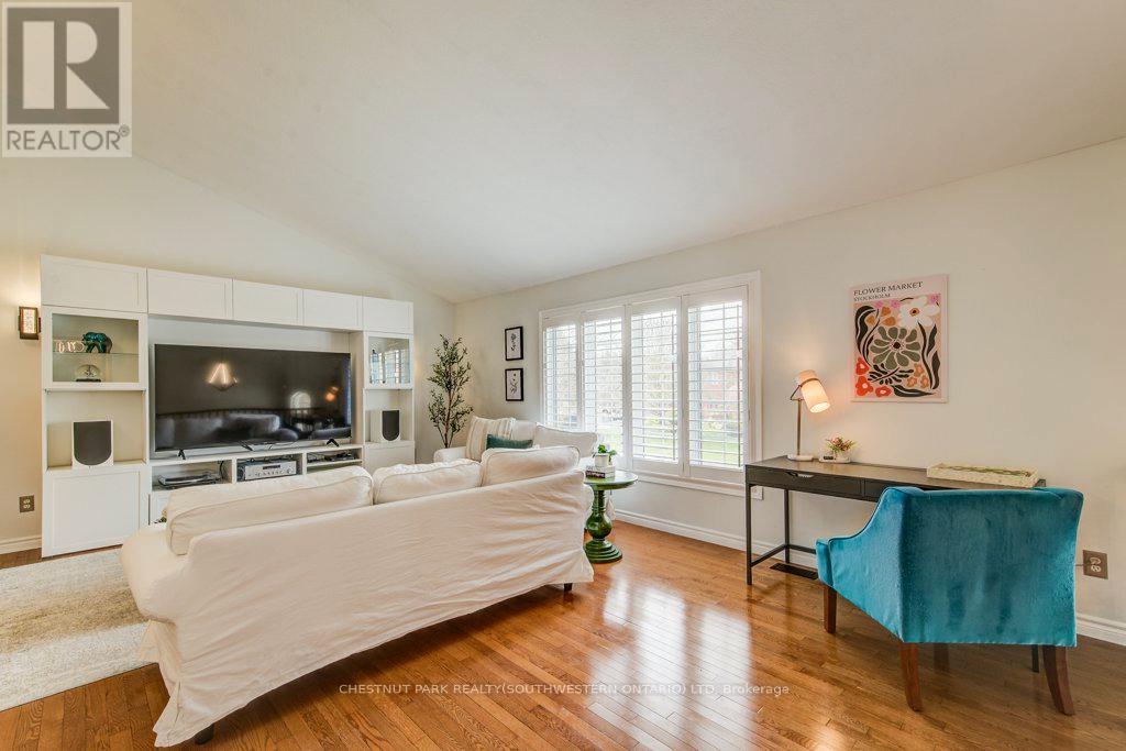 219 Mitchell Street, North Dumfries, Ontario  N0B 1E0 - Photo 7 - X13054326