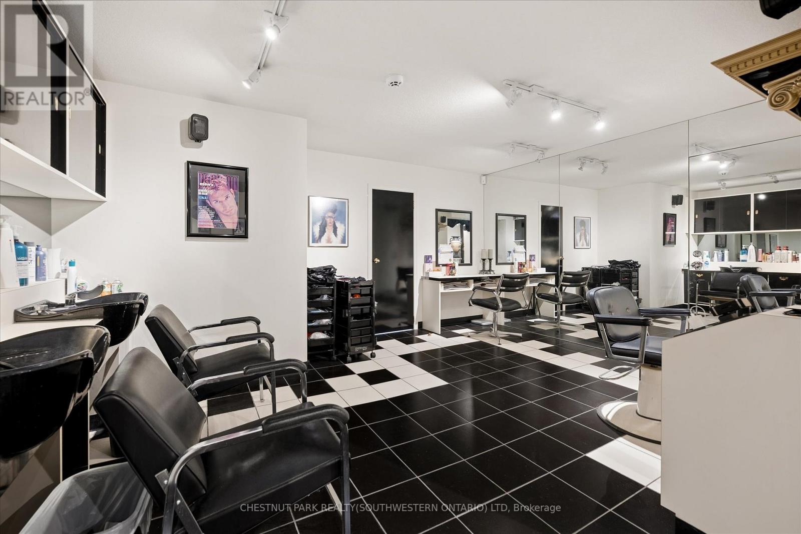 64 Francis Street N, Kitchener, Ontario  N2H 5B5 - Photo 13 - X13054454