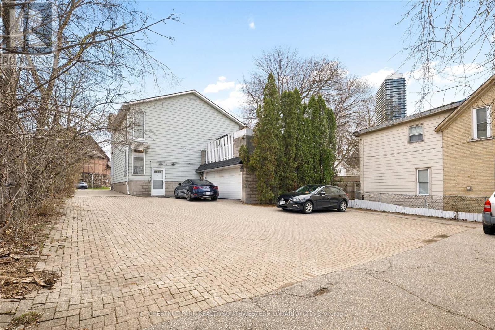 64 Francis Street N, Kitchener, Ontario  N2H 5B5 - Photo 34 - X13054454