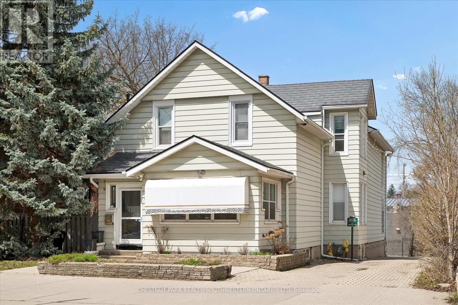 64 FRANCIS STREET N, Kitchener, Ontario