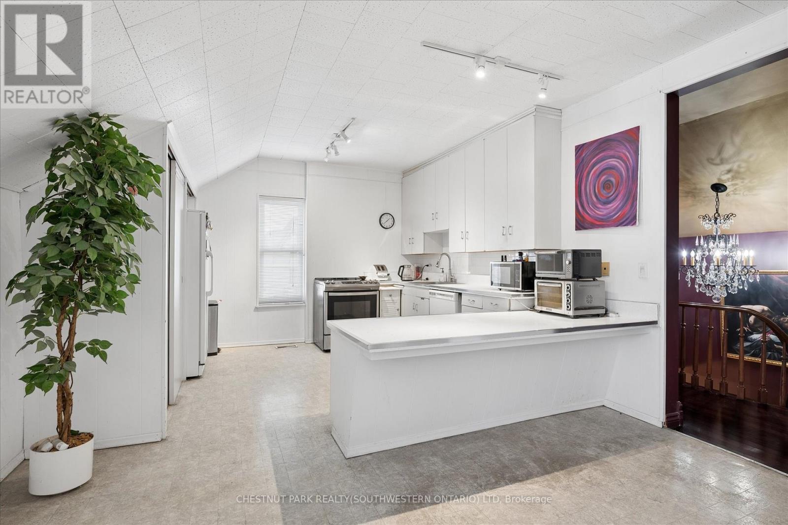 64 Francis Street N, Kitchener, Ontario  N2H 5B5 - Photo 19 - X13054458