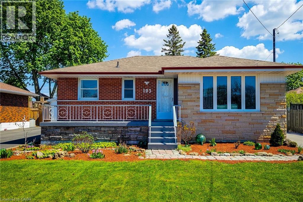 103 East 45th Street, Hamilton, Ontario  L8T 3J9 - Photo 2 - 40824581