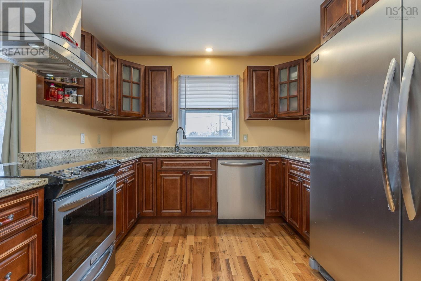 404 Poplar Drive, Dartmouth, Nova Scotia  B2W 4L1 - Photo 4 - 202608781