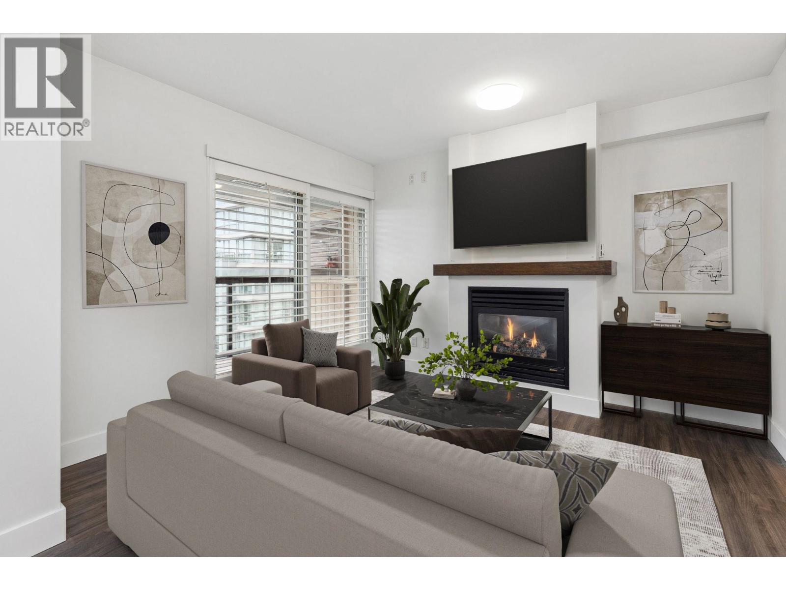 2002 989 Richards Street, Vancouver, British Columbia  V6B 6R6 - Photo 2 - R3116662