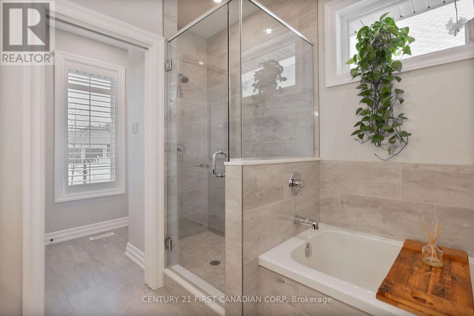 2012 Lockwood Crescent, Strathroy-Caradoc, Ontario  N0L 1W0 - Photo 13 - X13054754