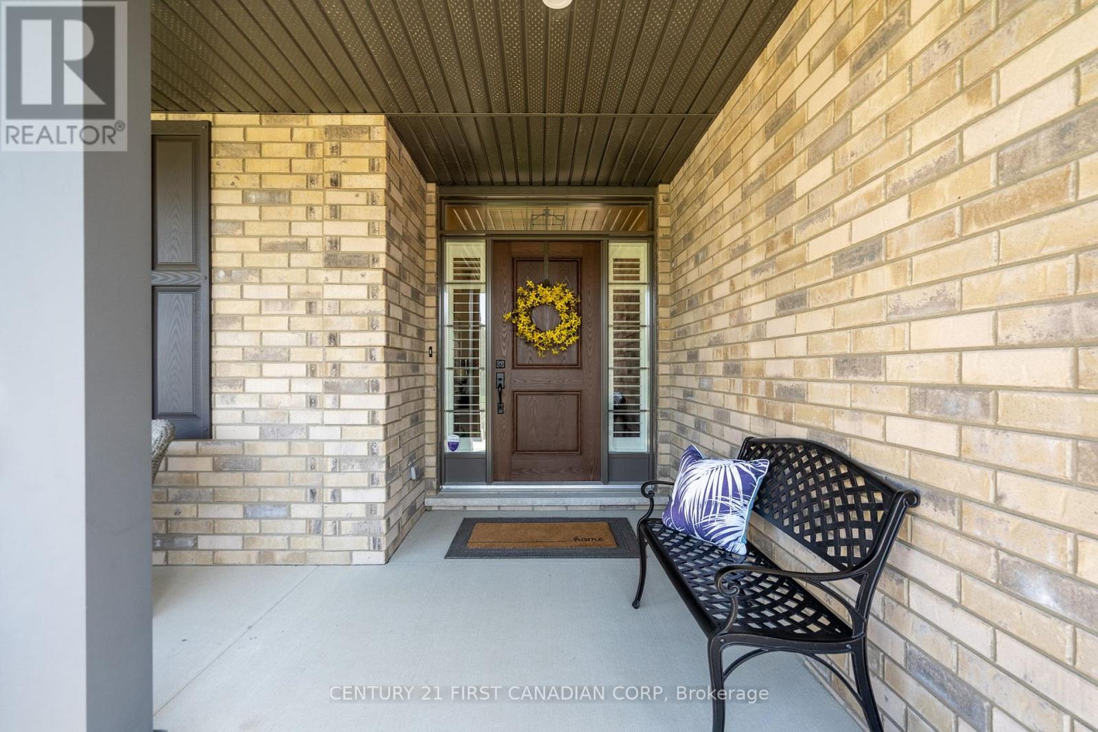 2012 Lockwood Crescent, Strathroy-Caradoc, Ontario  N0L 1W0 - Photo 2 - X13054754