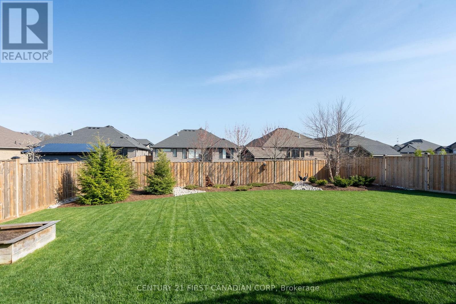 2012 Lockwood Crescent, Strathroy-Caradoc, Ontario  N0L 1W0 - Photo 22 - X13054754