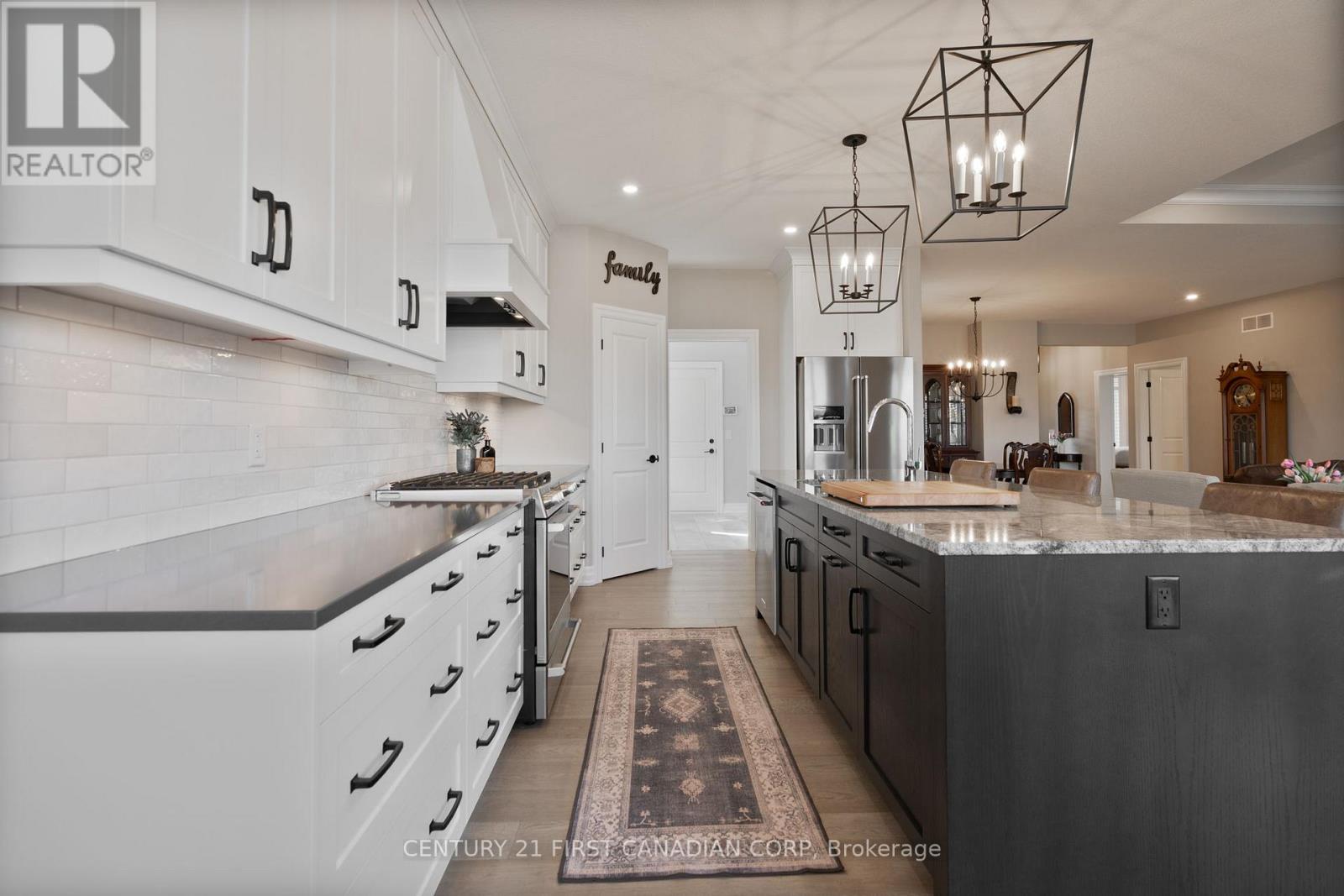 2012 Lockwood Crescent, Strathroy-Caradoc, Ontario  N0L 1W0 - Photo 5 - X13054754